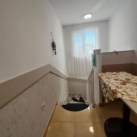 Проживання в сім'ї Andra *