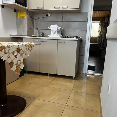 Andra Проживання в сім'ї Ефоріє-Норд