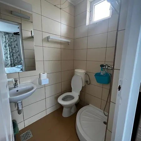 Проживання в сім'ї Andra *