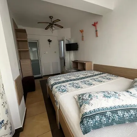 Andra Проживання в сім'ї