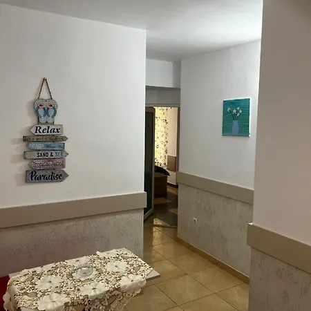 Andra Проживання в сім'ї Ефоріє-Норд