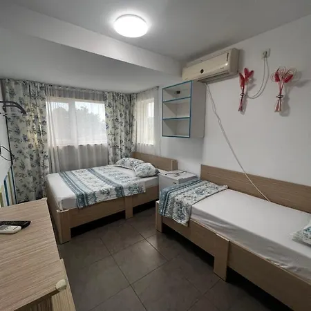 Проживання в сім'ї Andra Ефоріє-Норд