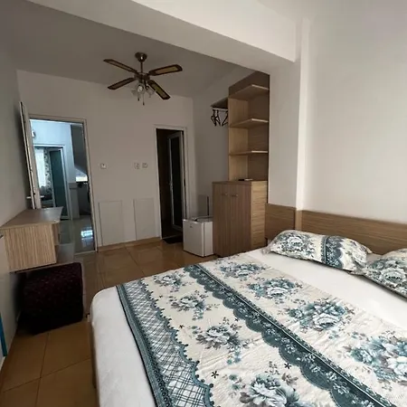 Проживання в сім'ї Andra *